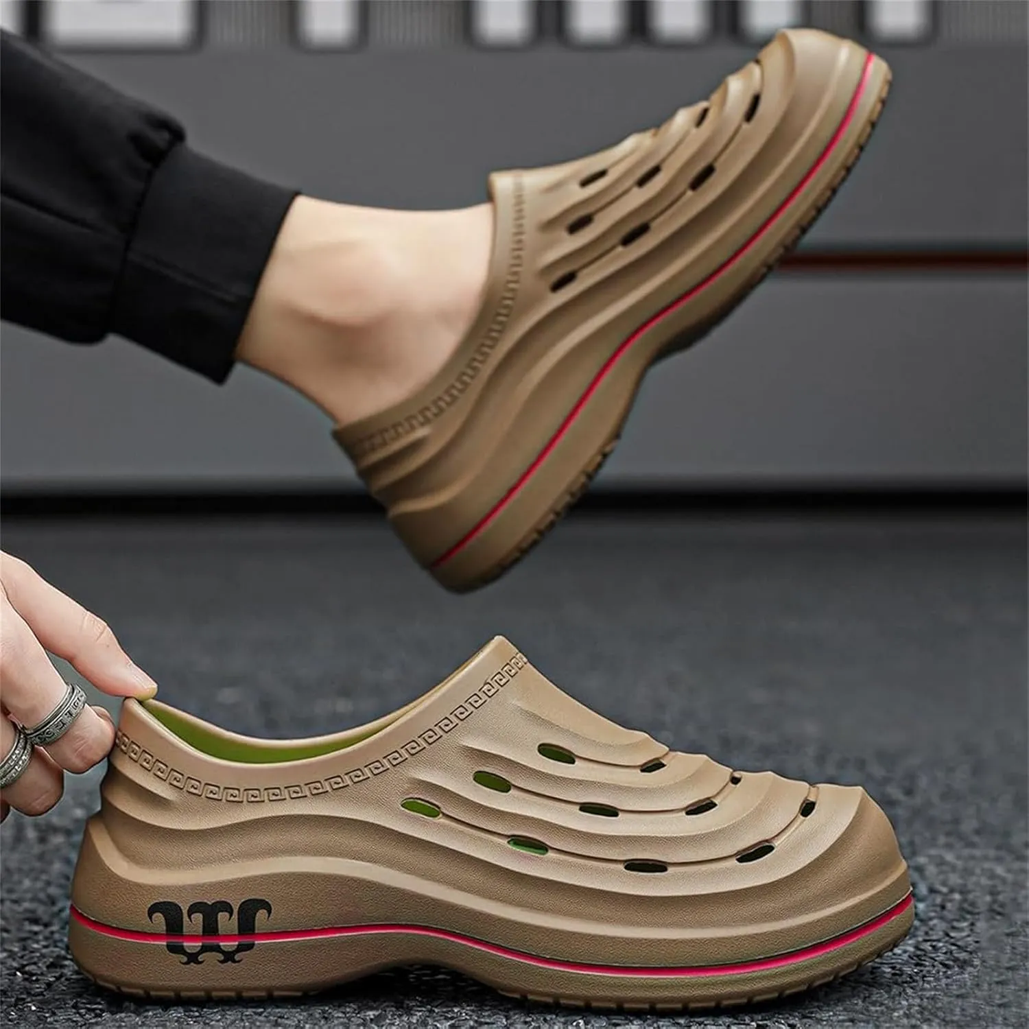 Armadillo Clogs for Nurses Chef Shoes Unisex Oil Resistant for Men Non Slip Work Shoes Women Food Service Comfortable Lightweight Nursing Shoe Waterproof Soft Beach Driving Sandals with Arch Support