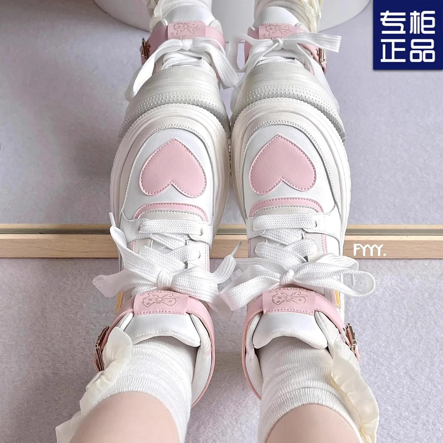 Geerta Cute Shoes Y2K の Girls High Top Lolita Chunky Cookie Sneaker Pretty Pastel Aesthetic Platform Thick Sole Japanese Kawaii Retro Gothic Vintage White Doll Shoes for Women