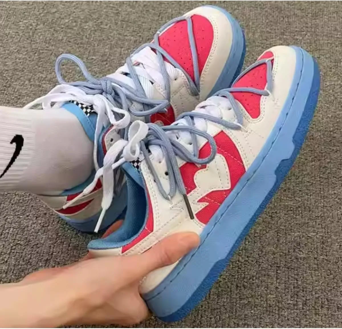 Heart Lightning Low-Top Fashion Sneakers for Women - Cute Colorblock Athletic Casual Shoes with Unique Design Detail and Comfortable Cushioned Sole