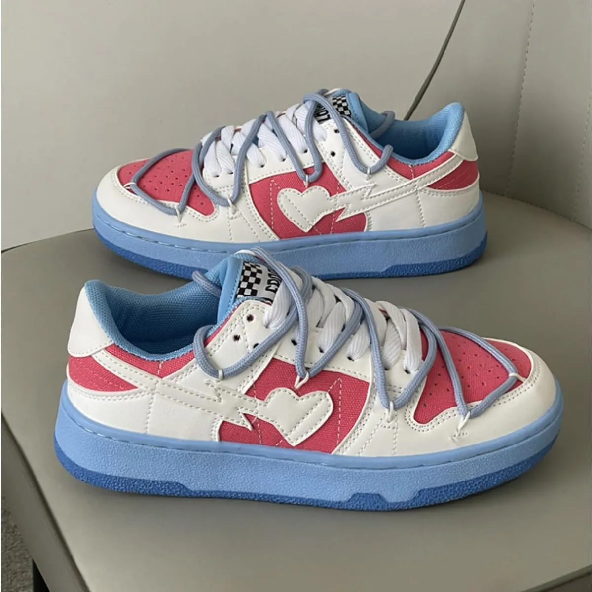 Heart Lightning Low-Top Fashion Sneakers for Women - Cute Colorblock Athletic Casual Shoes with Unique Design Detail and Comfortable Cushioned Sole