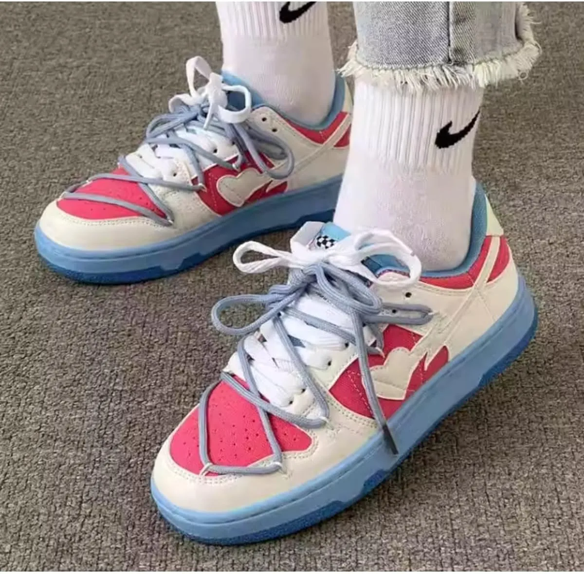 Heart Lightning Low-Top Fashion Sneakers for Women - Cute Colorblock Athletic Casual Shoes with Unique Design Detail and Comfortable Cushioned Sole