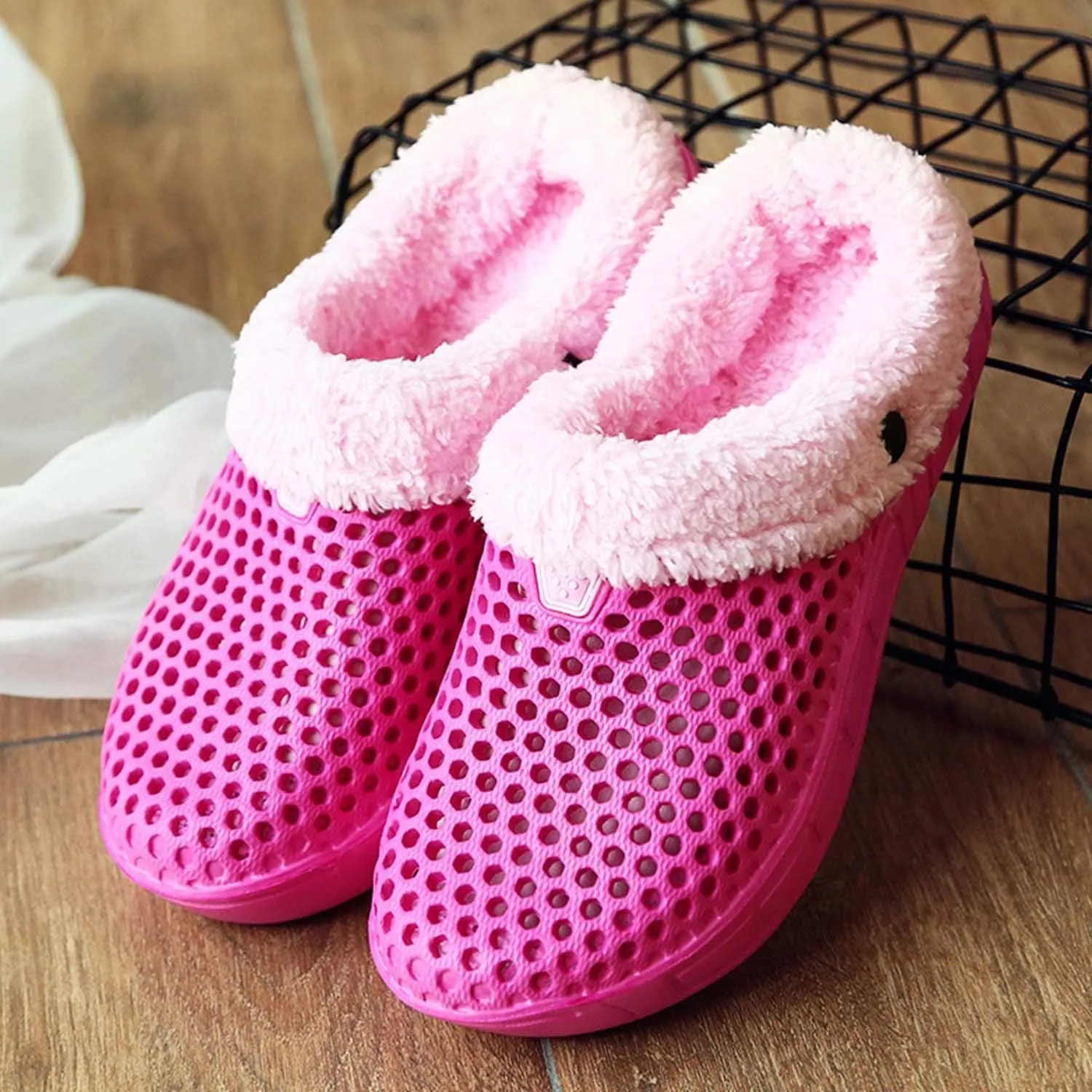 Meidiastra Women's Mens Fur Lined Clogs Waterproof Non Slip Garden Shoes Warm Plush House Slippers Indoor Outdoor Mules