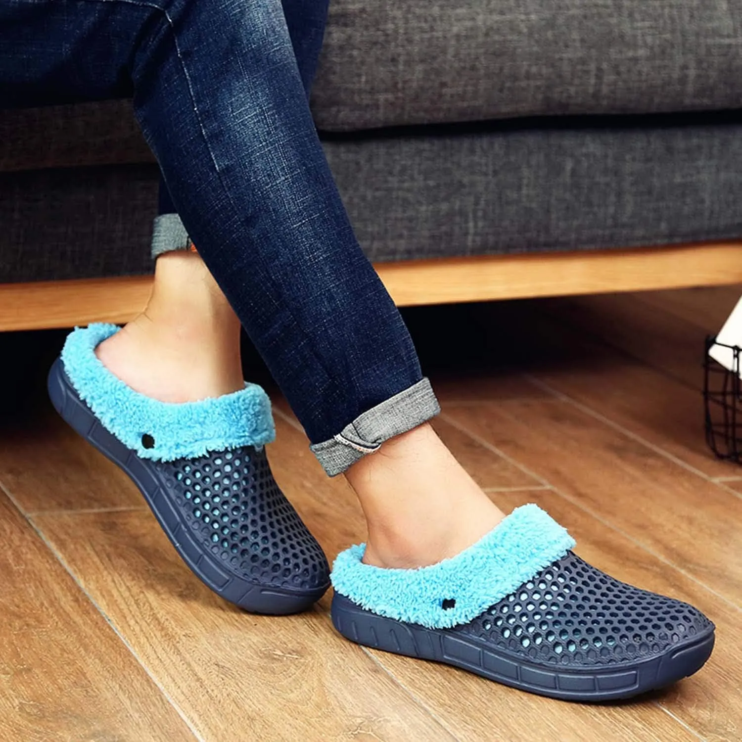 Meidiastra Women's Mens Fur Lined Clogs Waterproof Non Slip Garden Shoes Warm Plush House Slippers Indoor Outdoor Mules