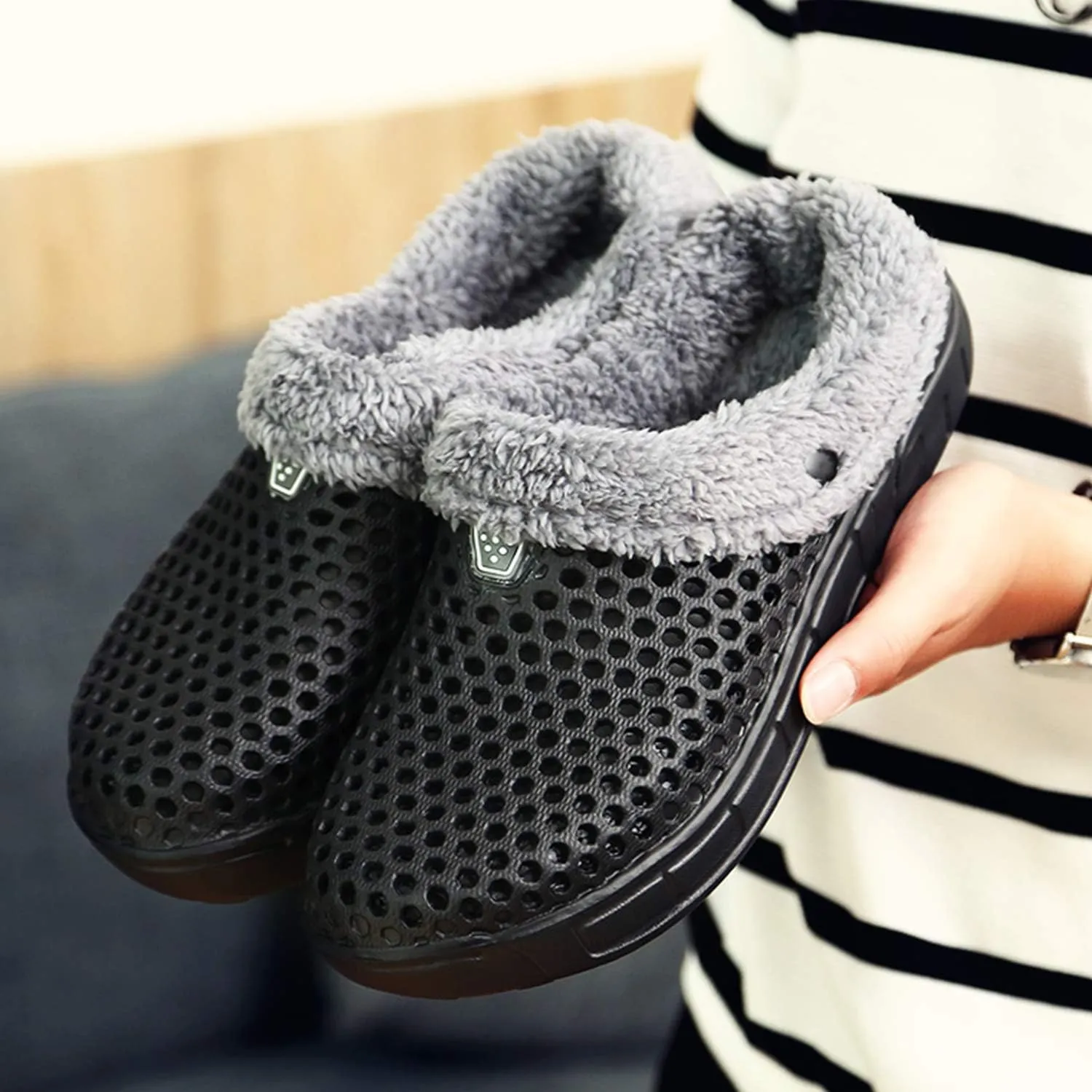 Meidiastra Women's Mens Fur Lined Clogs Waterproof Non Slip Garden Shoes Warm Plush House Slippers Indoor Outdoor Mules