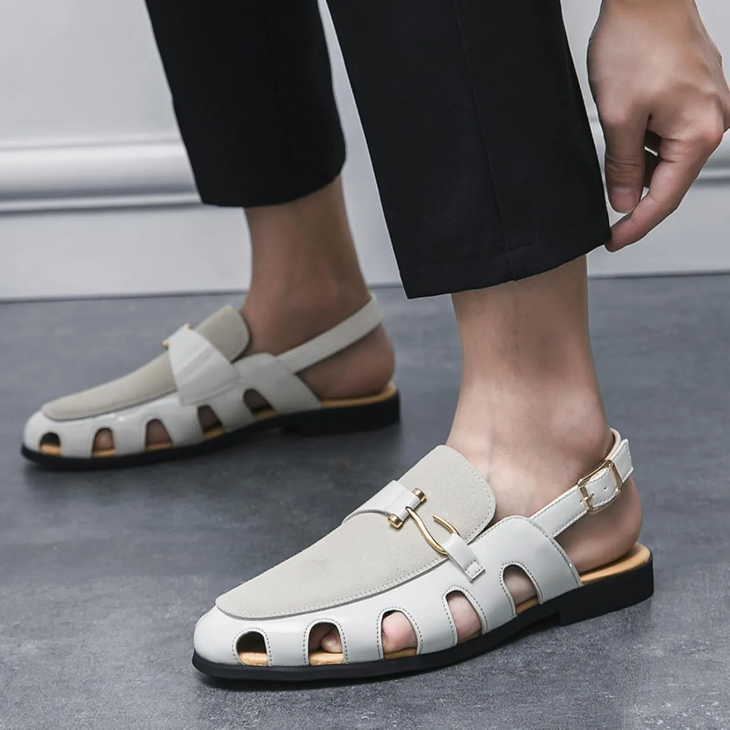 Men's Closed - Toe Fisherman Sandals with buckle design, simple and breathable. The upper is made of spliced materials, casual and versatile, a stylish choice for daily wear