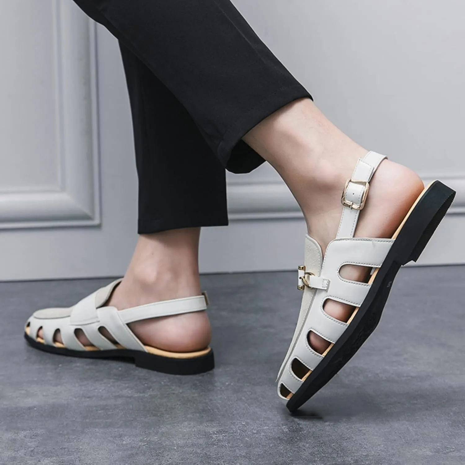 Men's Closed - Toe Fisherman Sandals with buckle design, simple and breathable. The upper is made of spliced materials, casual and versatile, a stylish choice for daily wear