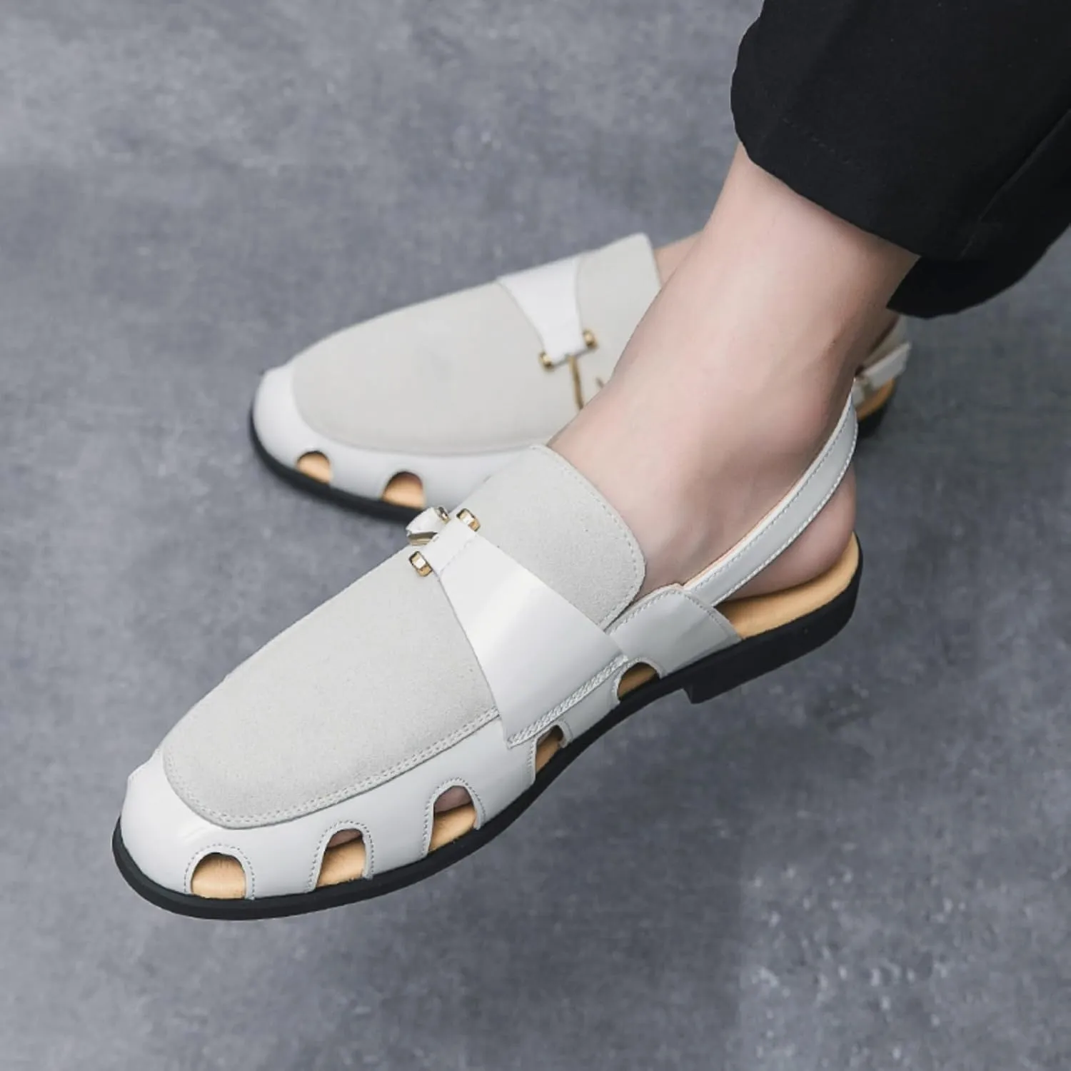 Men's Closed - Toe Fisherman Sandals with buckle design, simple and breathable. The upper is made of spliced materials, casual and versatile, a stylish choice for daily wear