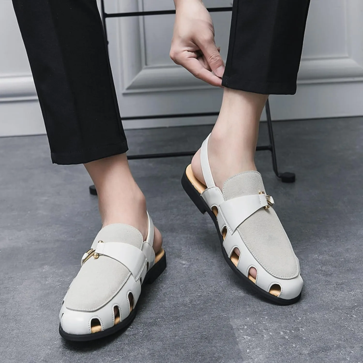 Men's Closed - Toe Fisherman Sandals with buckle design, simple and breathable. The upper is made of spliced materials, casual and versatile, a stylish choice for daily wear