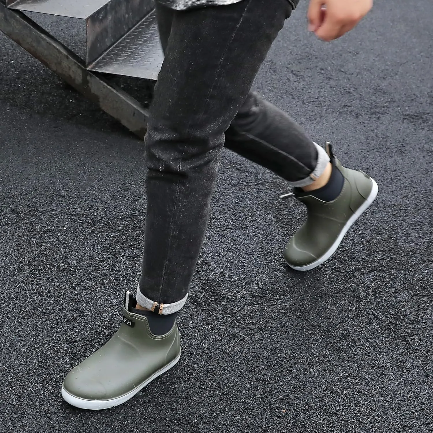 Mens Deck Boots, Saltwater Fishing Booties Rubber Waterproof Ankle Rain Boots, High-performance Footwear Chelsea Boots for Gardening Fishing Boating Camping Sailing