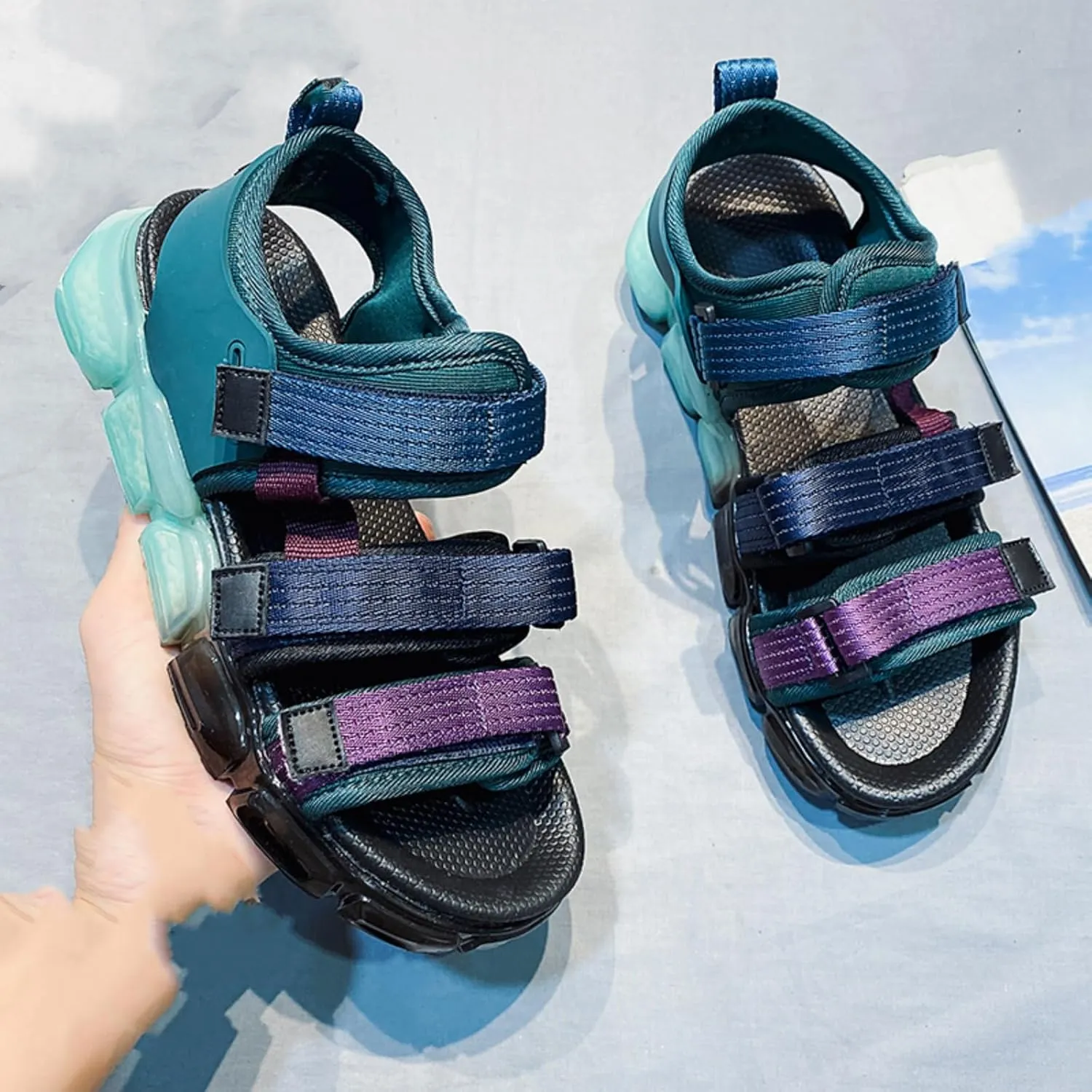 Men's Trendy Graffiti Walking Sandals, Summer Lightweight Breathable Sporty Water Shoes for Beach, Casual Travel and Outdoor Adventures