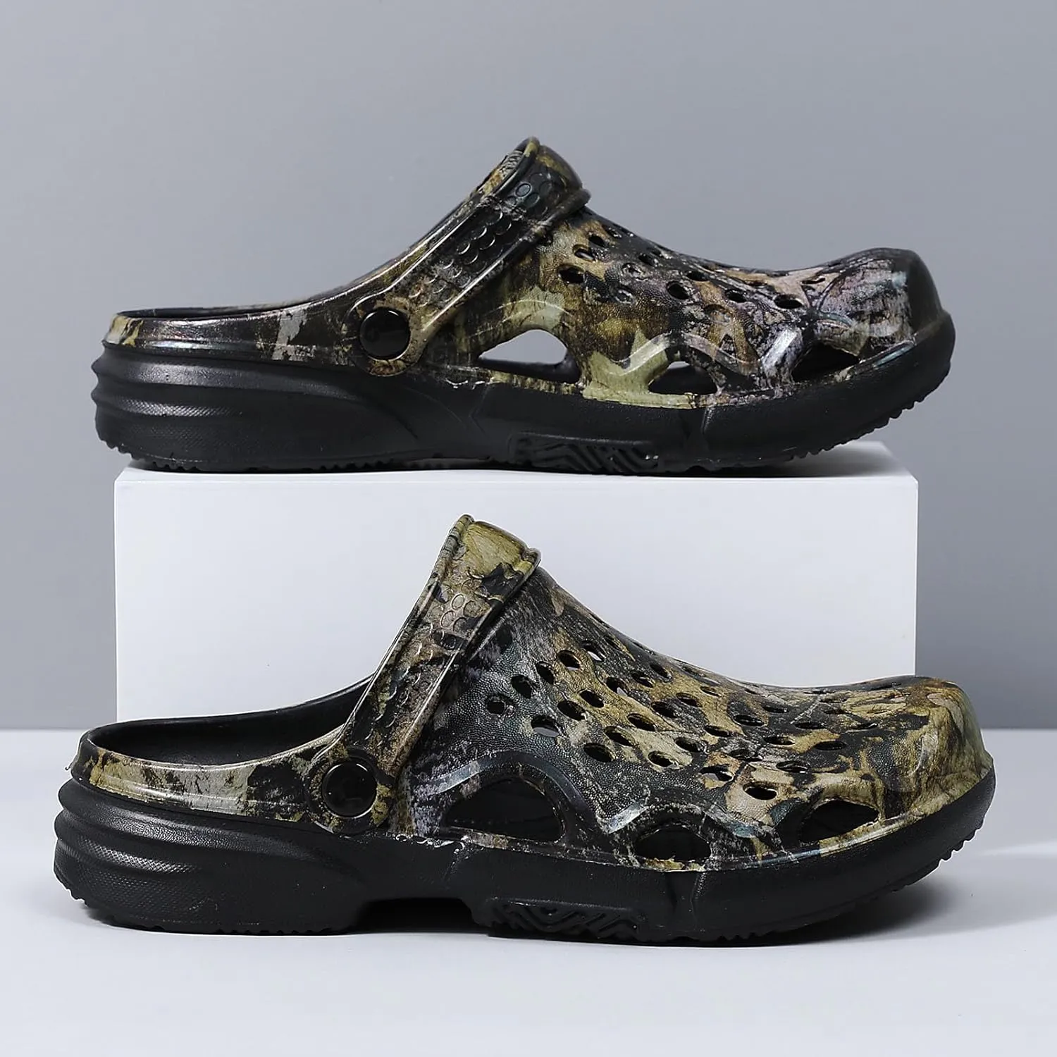 SECHRITE Clogs for Men Garden Shoes Water Sandals Mens Mules and Clogs Shower Slippers Waterproof Summer Slides