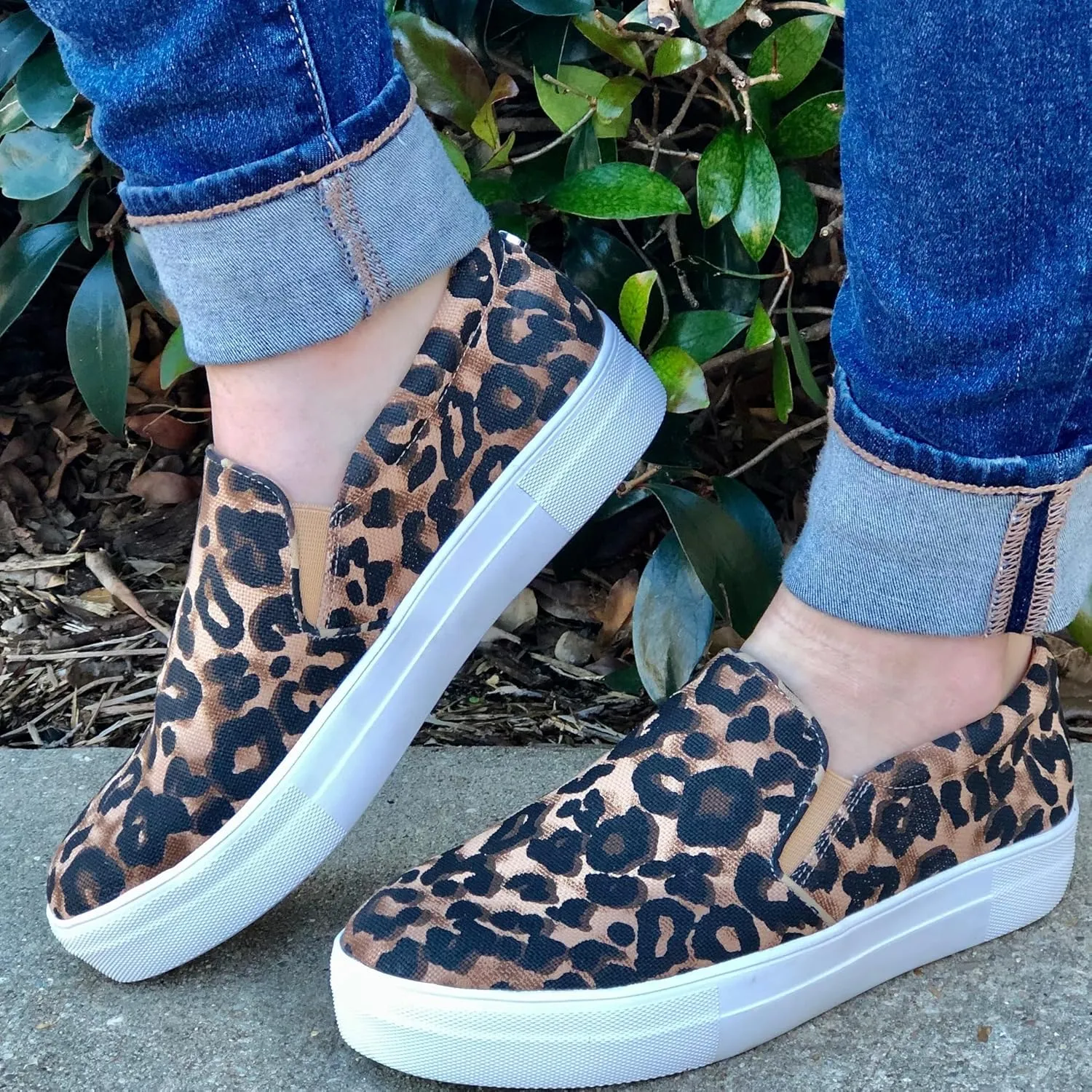 Steve Madden Women's Gills Sneakers