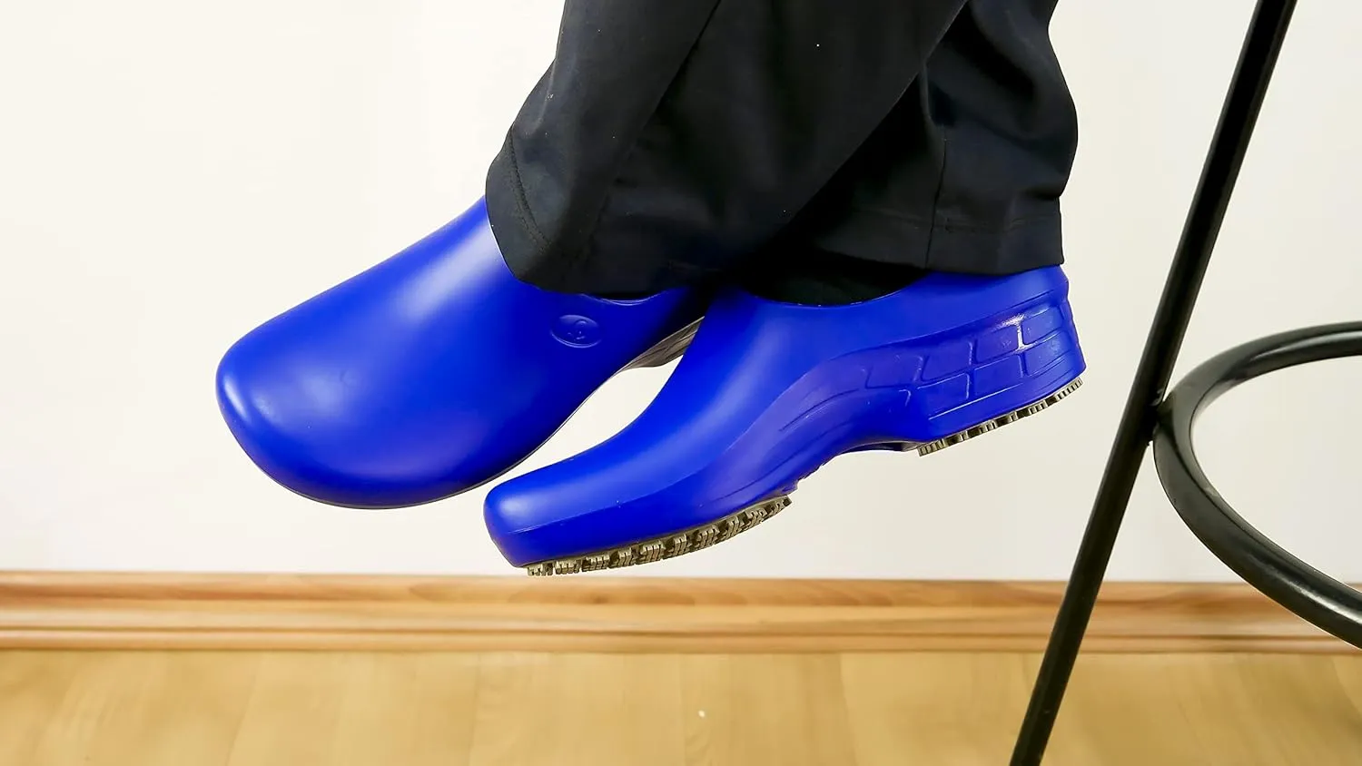 Sticky Nursing Shoes Women - Chefs - Kitchen - Nurses - Clogs for Work - Waterproof Non Slip