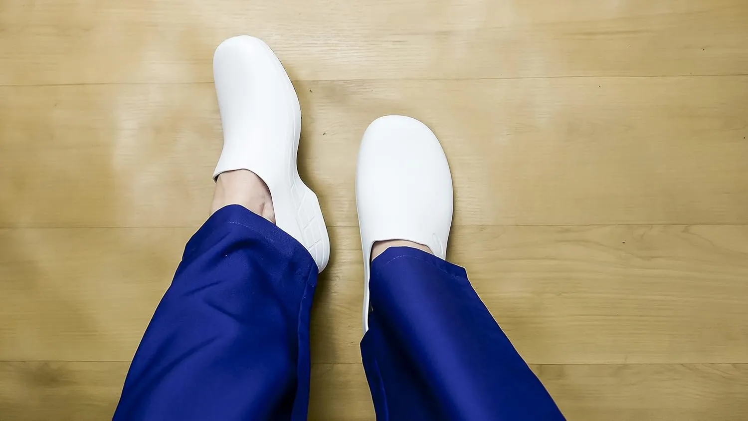 Sticky Nursing Shoes Women - Chefs - Kitchen - Nurses - Clogs for Work - Waterproof Non Slip