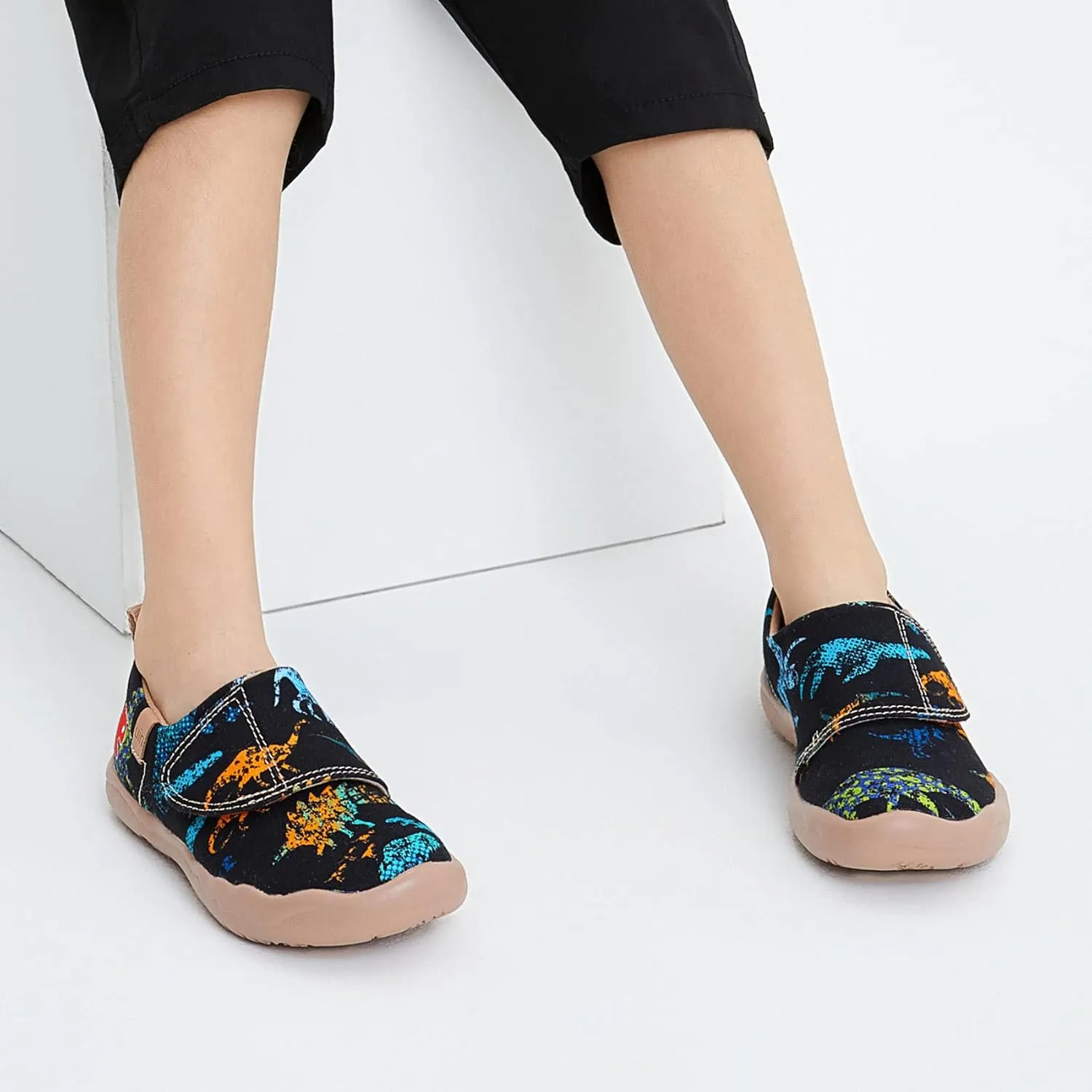 UIN Kid's Casual Slip-on Canvas Loafers Boys Girls Shoes Fashion Sneakers Funny Painted Travel Shoes