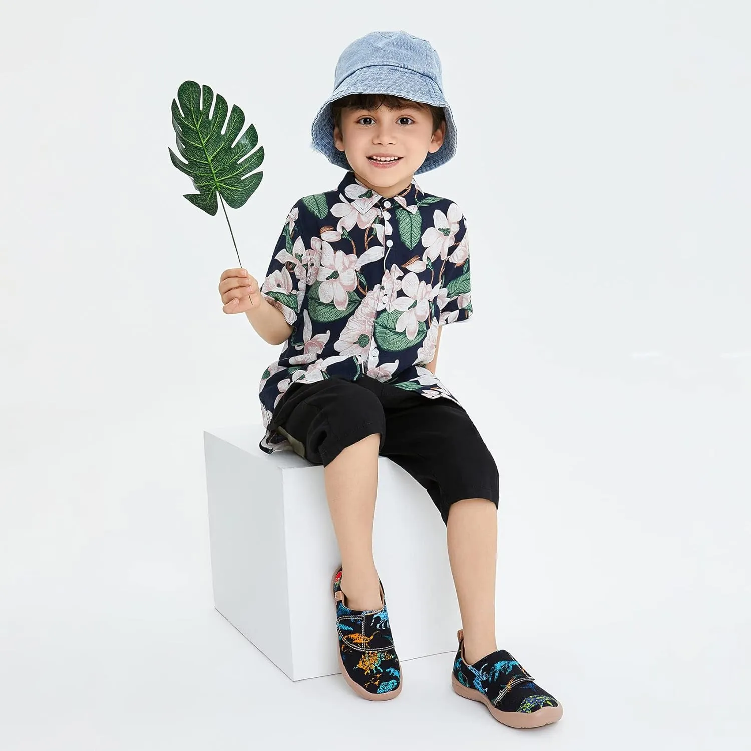 UIN Kid's Casual Slip-on Canvas Loafers Boys Girls Shoes Fashion Sneakers Funny Painted Travel Shoes