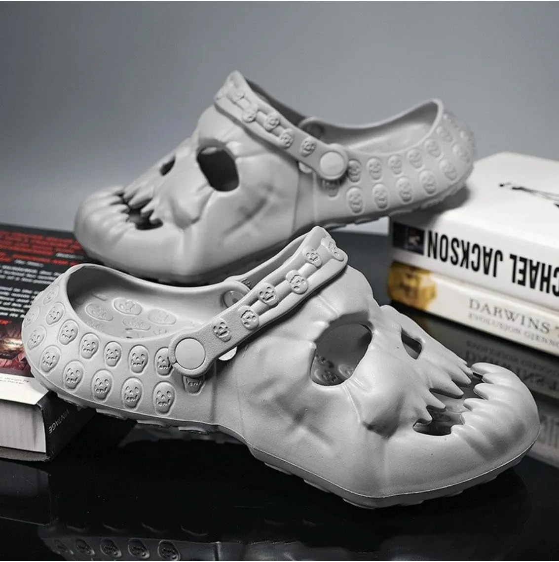 Unisex Comfortable Lightweight Clogs Skull Slippers Goth Sandals for Men and Women Slip-on Yard Garden Shoes Skull Slides Mules Summer Beach Sandals
