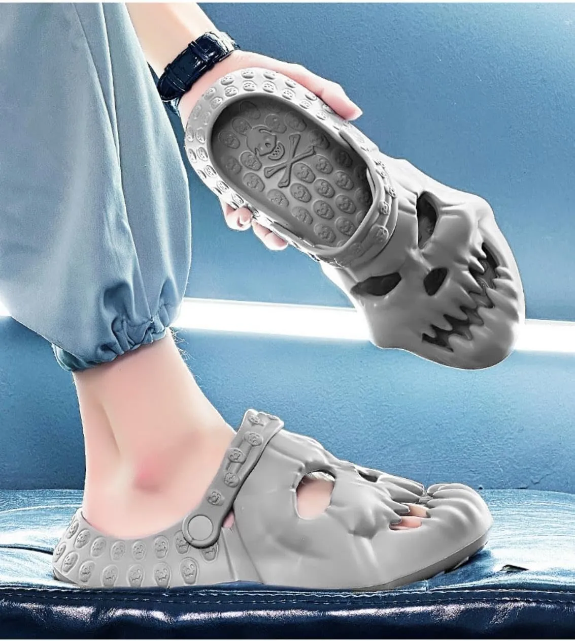 Unisex Comfortable Lightweight Clogs Skull Slippers Goth Sandals for Men and Women Slip-on Yard Garden Shoes Skull Slides Mules Summer Beach Sandals