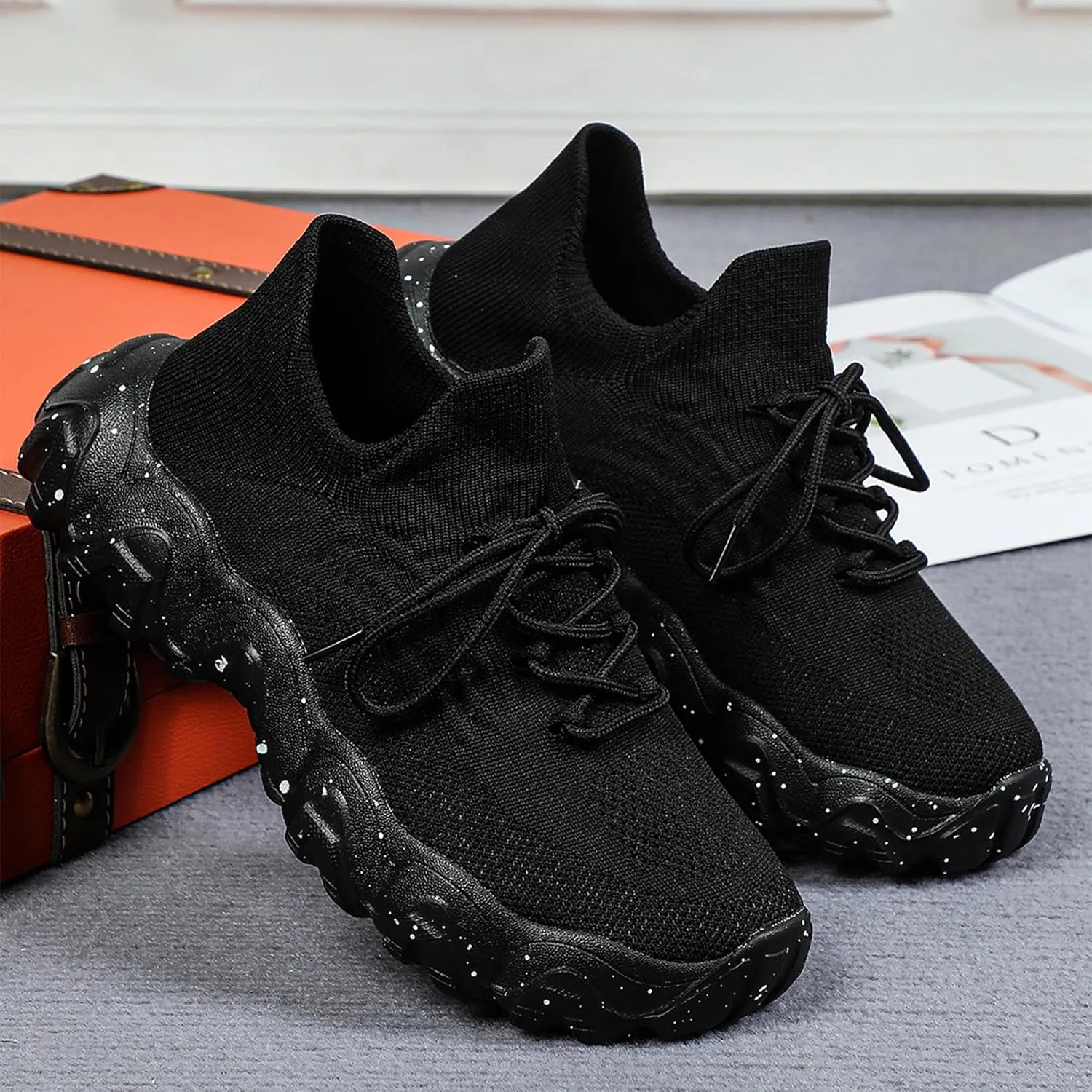Women's Mesh Lace Lightweight Low-Cut Sneakers, Casual Tennis Shoes, Non-Slip, Fashionable Knitted Socks Shoes are Comfortable and Breathable