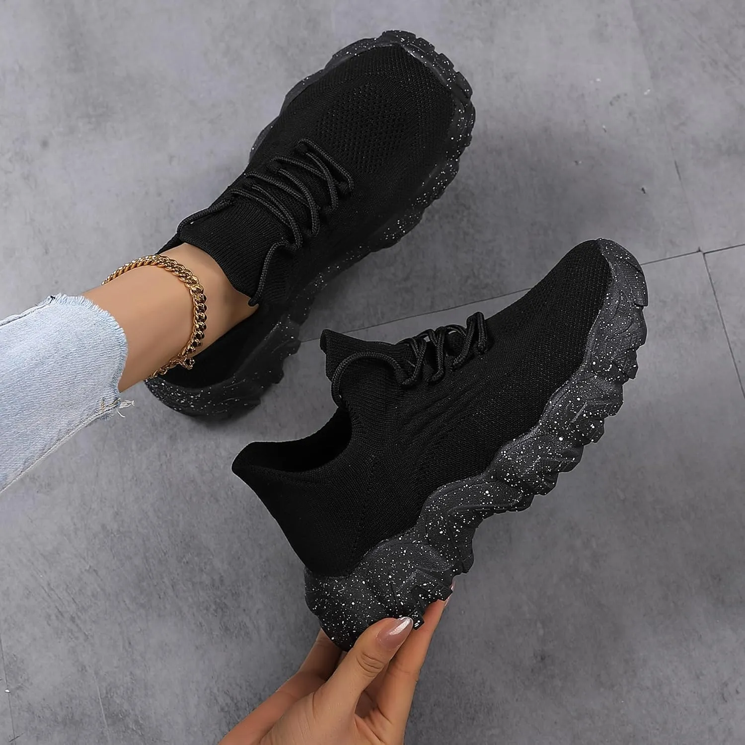 Women's Mesh Lace Lightweight Low-Cut Sneakers, Casual Tennis Shoes, Non-Slip, Fashionable Knitted Socks Shoes are Comfortable and Breathable