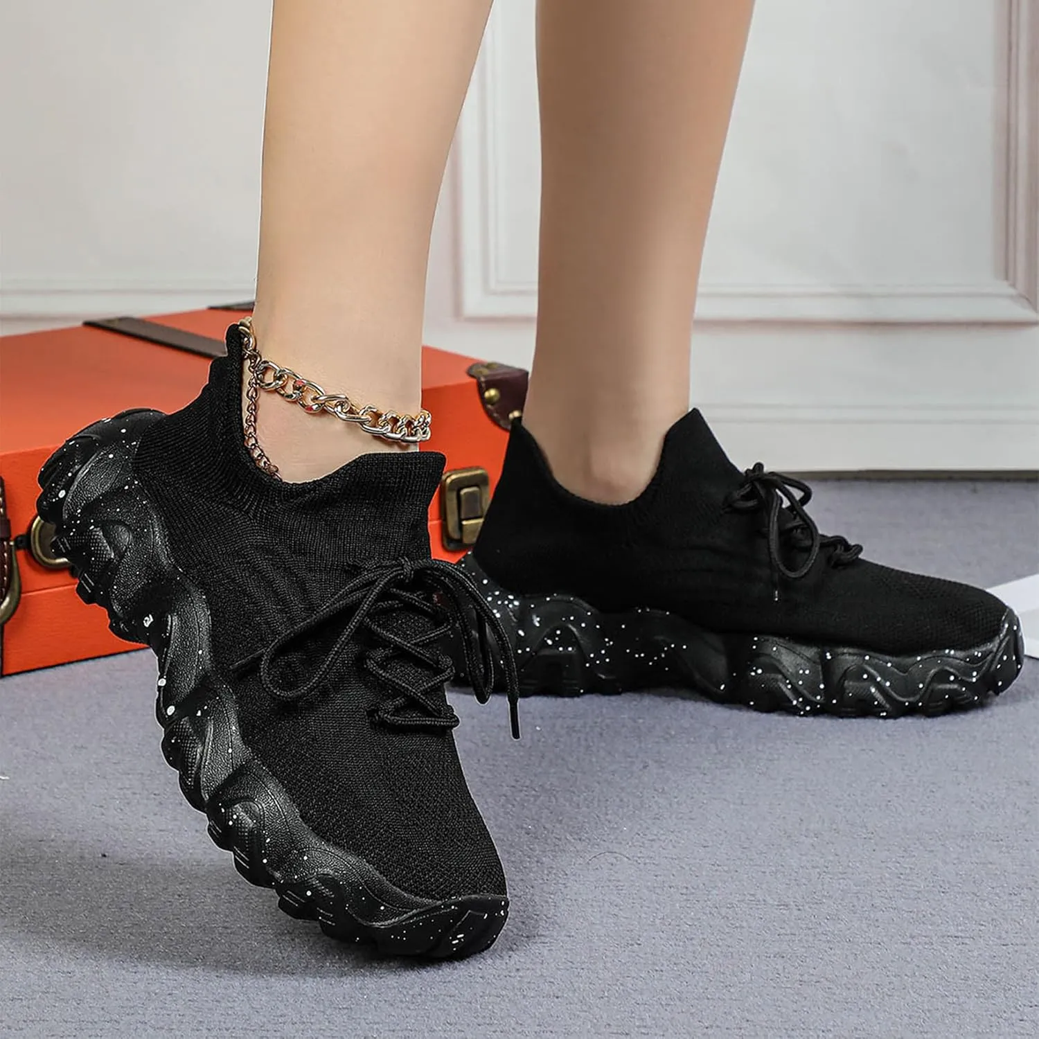 Women's Mesh Lace Lightweight Low-Cut Sneakers, Casual Tennis Shoes, Non-Slip, Fashionable Knitted Socks Shoes are Comfortable and Breathable