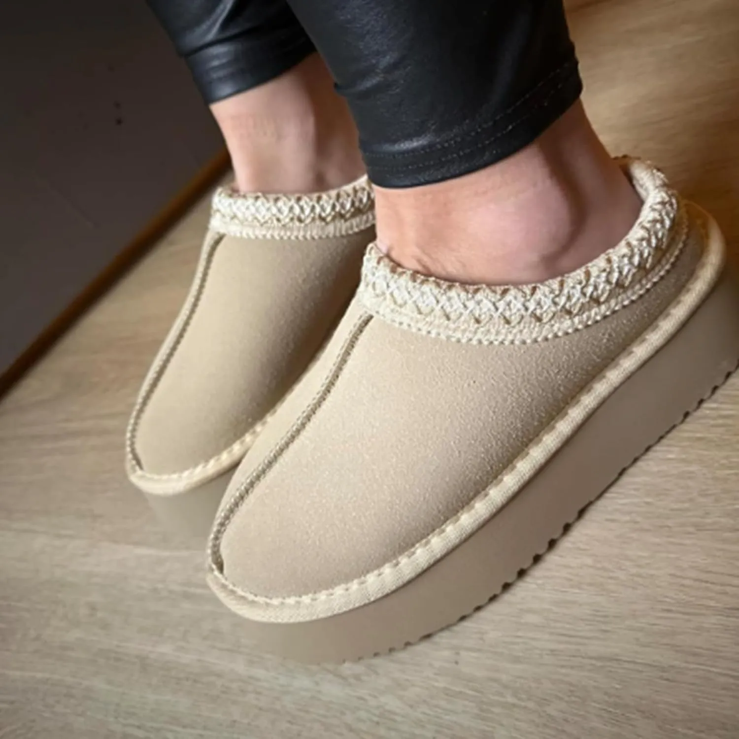 Women's Slippers - Fur Fleece Lined Anti-Slip Snow Ankle Boots
