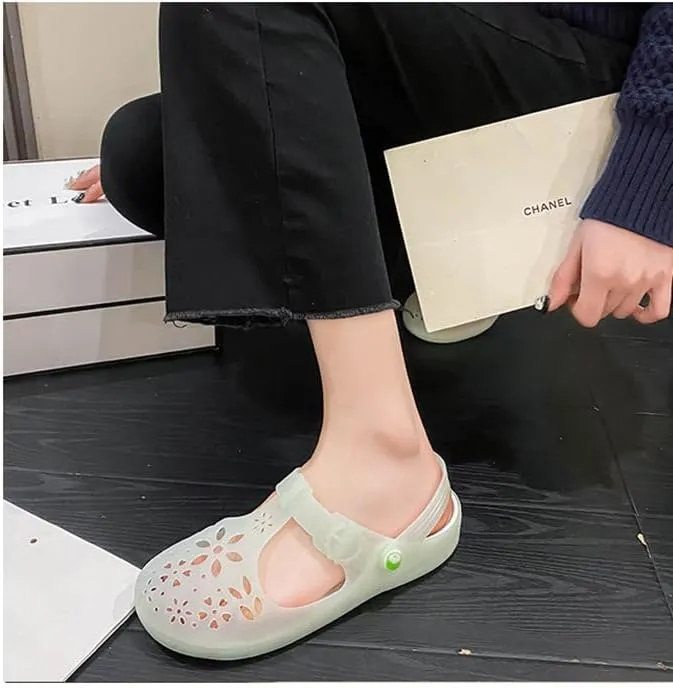 Women's summer fashionable, breathable and lightweight sandals with soft soles are comfortable and suitable for daily outdoor activities on the beach